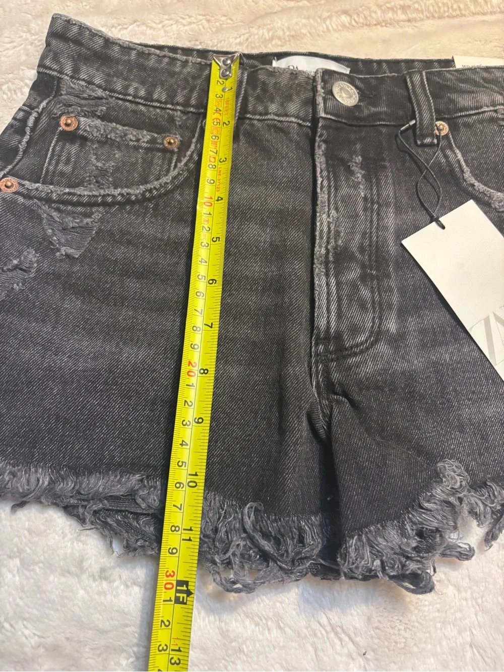 NWT Zara Denim Shorts Size 2 Black Mid-Rise Distressed Frayed Hems 100% Cotton